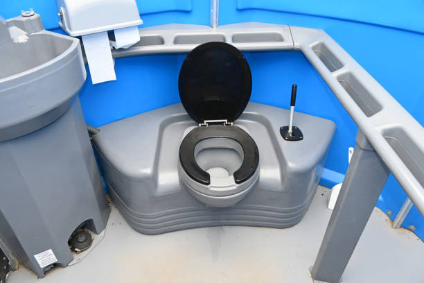 Best Portable restroom trailer rental  in Starkville, MS